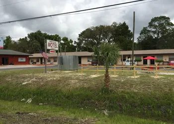 Three Rivers Motel hotel thumbnail 4