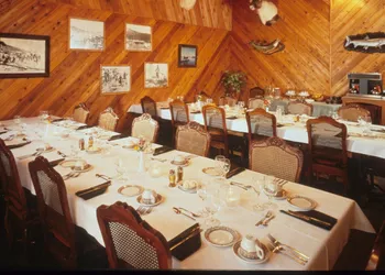 Inconnu Lodge hotel thumbnail 5