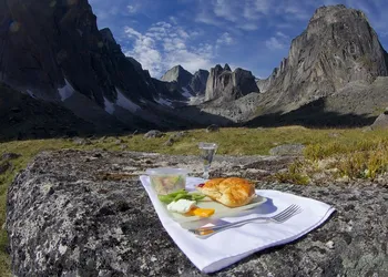 Inconnu Lodge hotel thumbnail 6