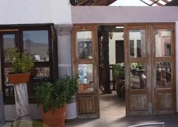 Refugio Victoria hotel thumbnail 3