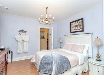 Redwood Bed and Breakfast hotel thumbnail 5