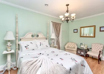 Redwood Bed and Breakfast hotel thumbnail 7