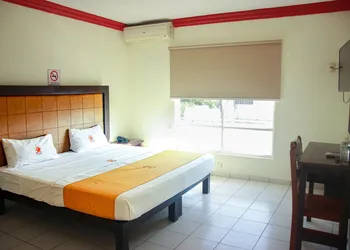 Hotel Gina hotel thumbnail 7
