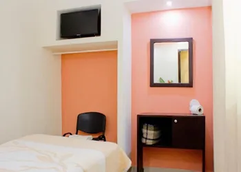Hotel Humberto hotel thumbnail 7