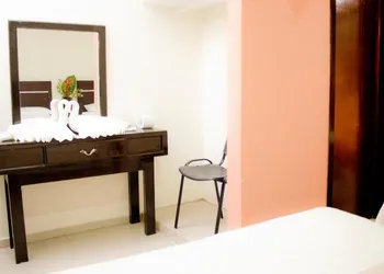 Hotel Humberto hotel thumbnail 8