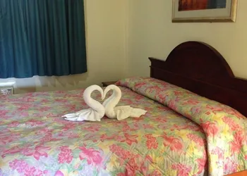Relax Inn hotel thumbnail 8