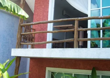 Elements of the Island hotel thumbnail 3