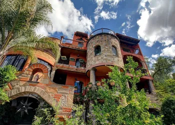 Hotel Casa Angelitos hotel thumbnail 4