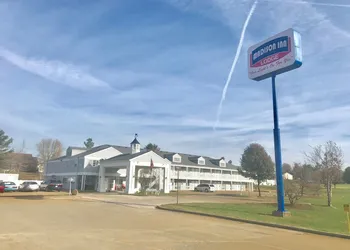 Madison Inn Lodge hotel thumbnail 5