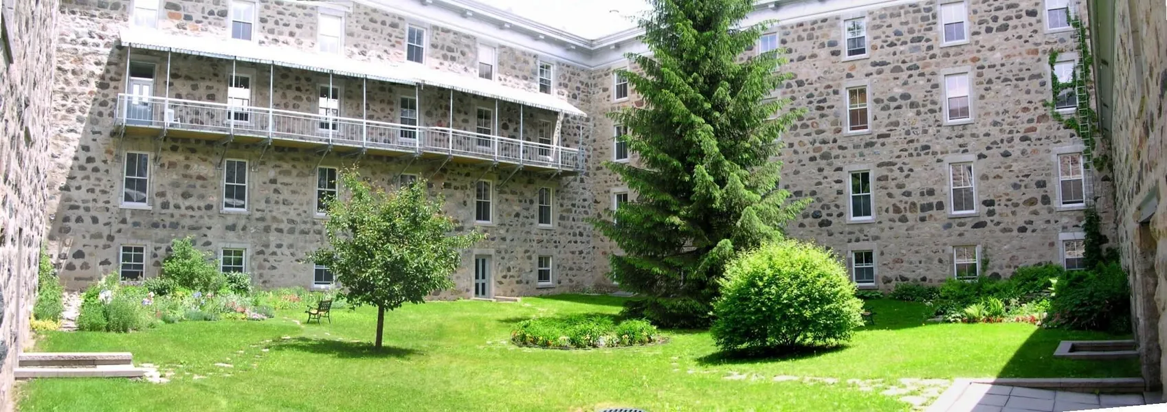 Auberge de l'Abbaye d'Oka hotel detail image 6