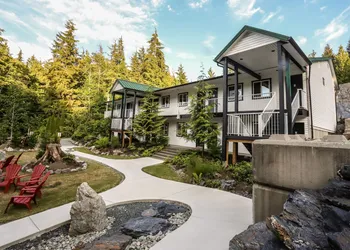 West Coast Trail Lodge hotel thumbnail 3
