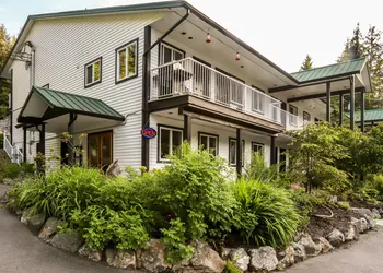 West Coast Trail Lodge hotel thumbnail 7