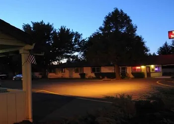 Burney Motel hotel thumbnail 3