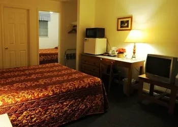 Burney Motel hotel thumbnail 5