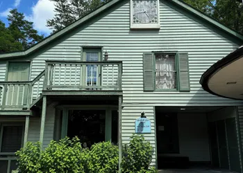 The Inn at Gristmill Square hotel thumbnail 3