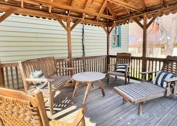 The Inn at Gristmill Square hotel thumbnail 6
