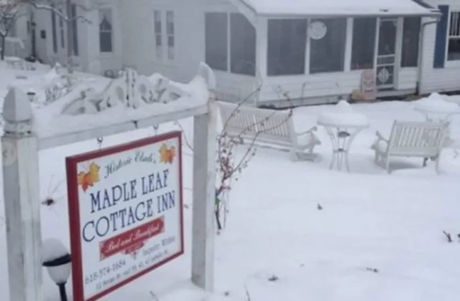 Maple Leaf Cottage Inn hotel detail image 6