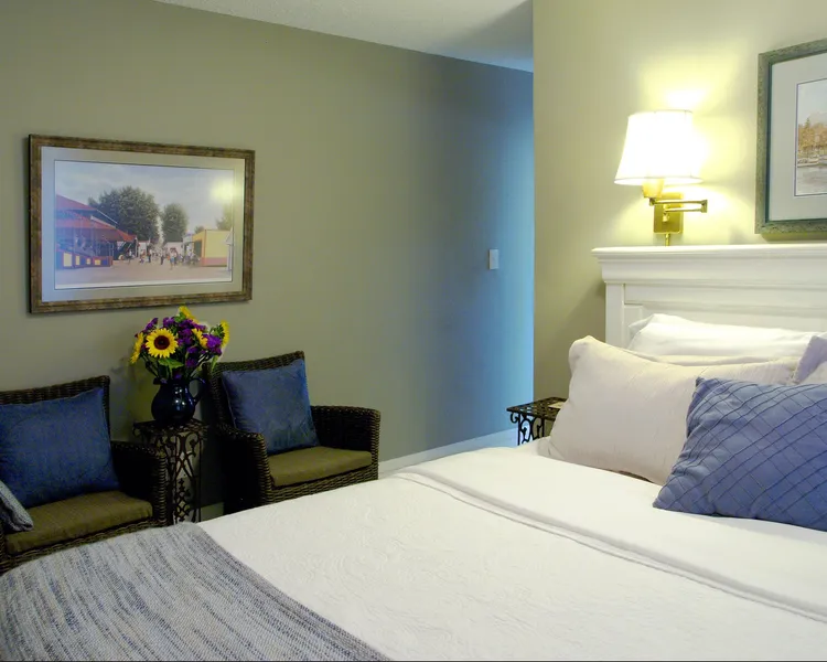 Simcoe Suites on the Henley B&B hotel detail image 6