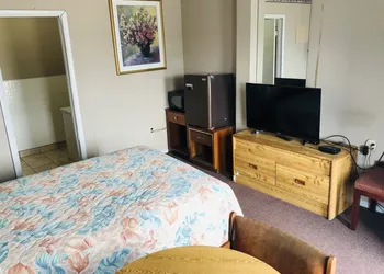 Friendly Inn Motel hotel thumbnail 6