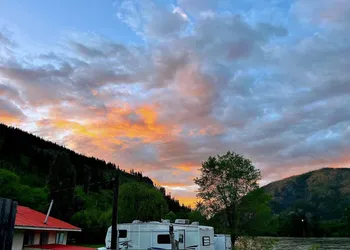 Rivermount Motel Campground and RV Park hotel thumbnail 7