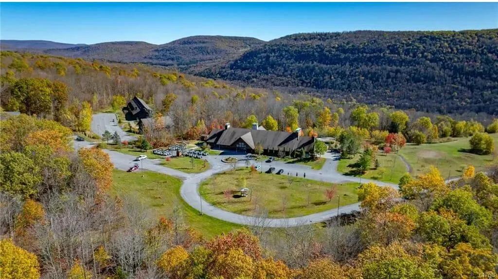 Hanah mountain resort and country club hotel detail image 2