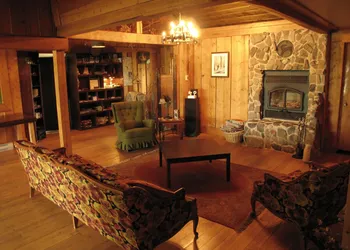 Auberge St-Mathieu du Lac hotel thumbnail 4