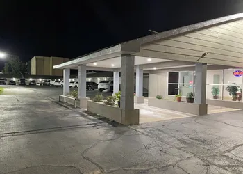 Budget Inn hotel thumbnail 3