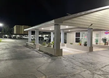 Budget Inn hotel thumbnail 3
