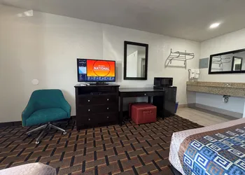 Budget Inn hotel thumbnail 6