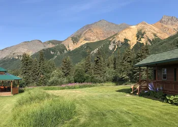 Sheep Mountain Lodge hotel thumbnail 3