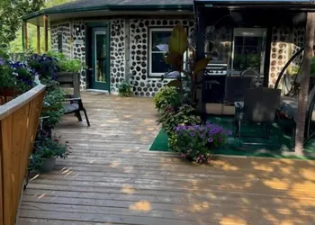 The Gathering Place on Golden Ponds hotel thumbnail 4