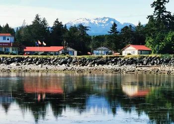 Qualicum Bay Resort hotel thumbnail 3