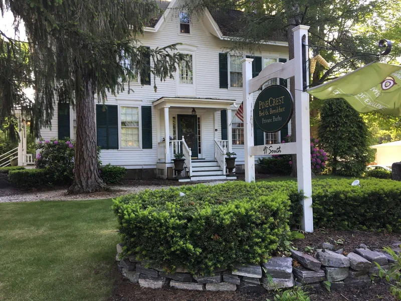 PineCrest Inn hotel detail image 2