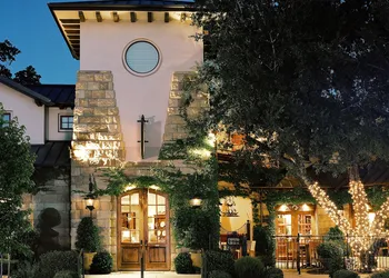 Hotel Cheval hotel thumbnail 2