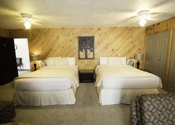 Colter's Lodge hotel thumbnail 8