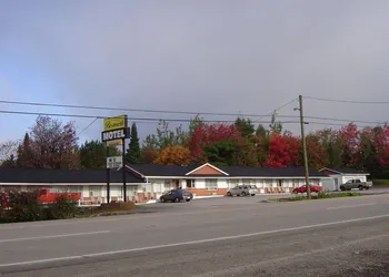 Bo-Mark Motel hotel thumbnail 4