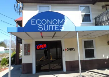 Economy Suites hotel thumbnail 2