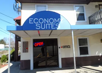 Economy Suites hotel thumbnail 2