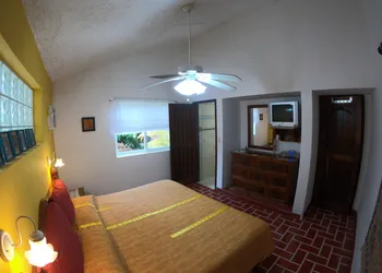 Baldwin's Guest House Cozumel hotel thumbnail 5