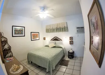 Baldwin's Guest House Cozumel hotel thumbnail 6