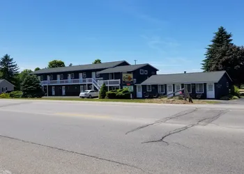 Crystal Lake Resort hotel thumbnail 2