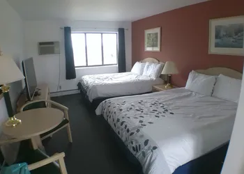Crystal Lake Resort hotel thumbnail 3