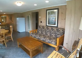 Crystal Lake Resort hotel thumbnail 7