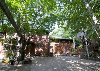 Ludlow's Island Resort hotel thumbnail 2