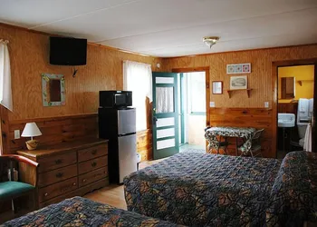 Channel Watefront Cottages hotel thumbnail 5