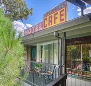 Piazza's Pine Cone Inn hotel detail image 3