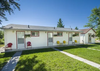 Hollywood Cottages hotel thumbnail 4