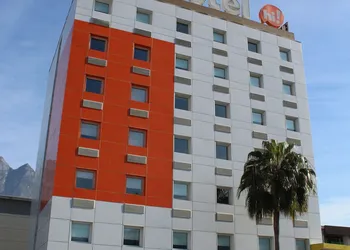 Hotel Hi! Santa Catarina hotel thumbnail 2