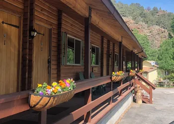 Virginia Creek Settlement hotel thumbnail 3