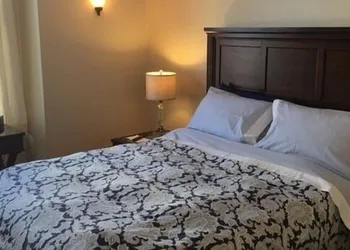 The Century House B&B Ottawa hotel thumbnail 3